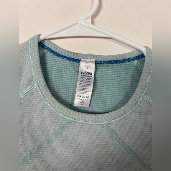 Girls’ Ivivva Blue Exercise Tshirt Size 14 - Picture 3 of 7